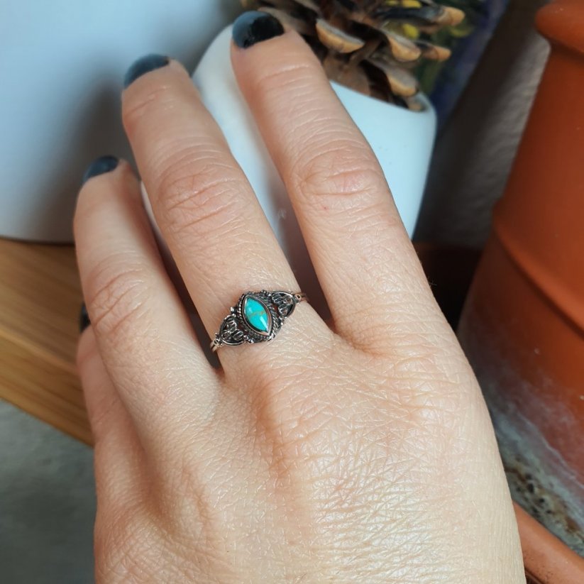 Strieborný prsteň s tyrkysovým polodrahokamom - Veľkosť prsteňa: 54